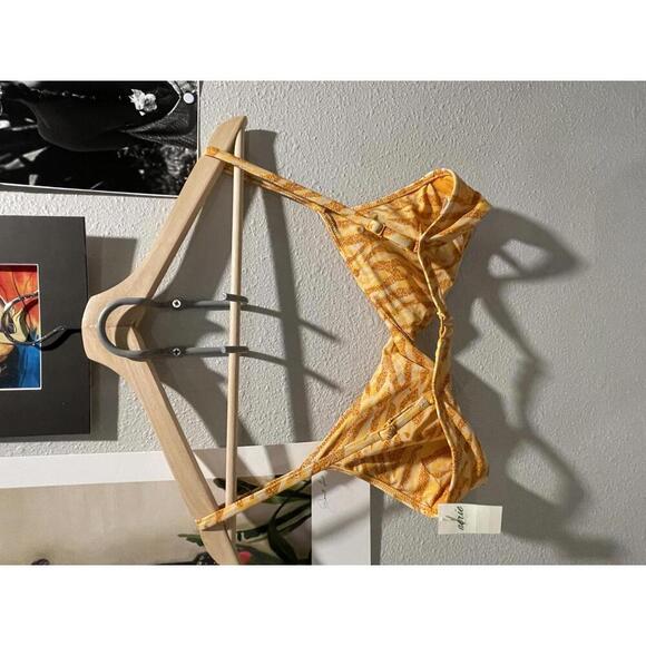 Aerie Twist Bikini Top with Pattern- Size M - NWT - Picture 5 of 5